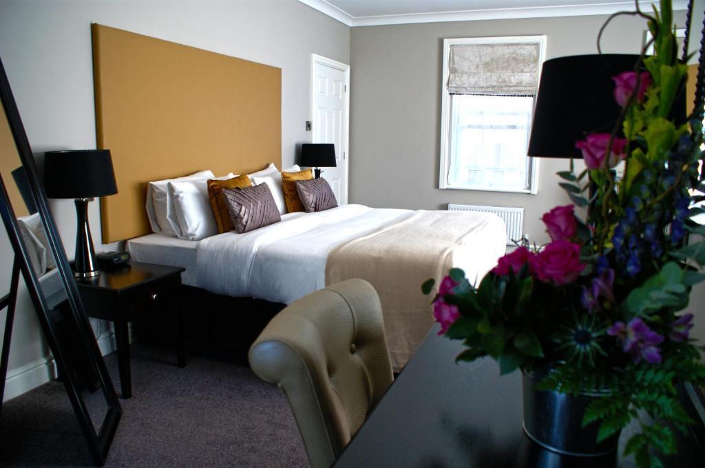 The Wyastone Hotel Cheltenham Phòng bức ảnh