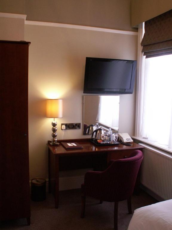 The Wyastone Hotel Cheltenham Phòng bức ảnh