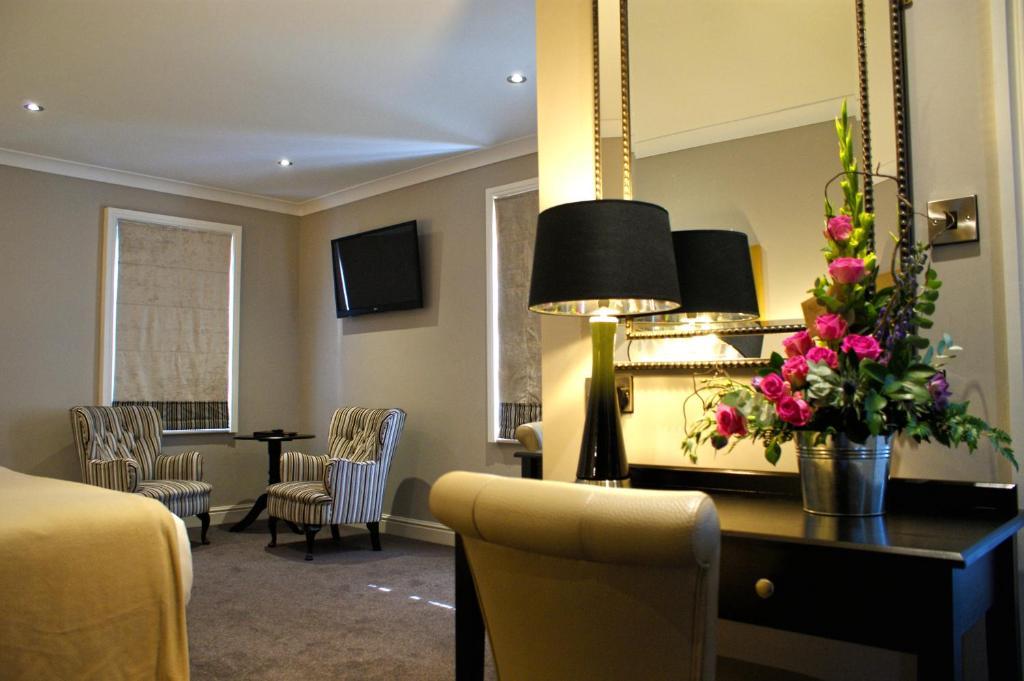 The Wyastone Hotel Cheltenham Ngoại thất bức ảnh