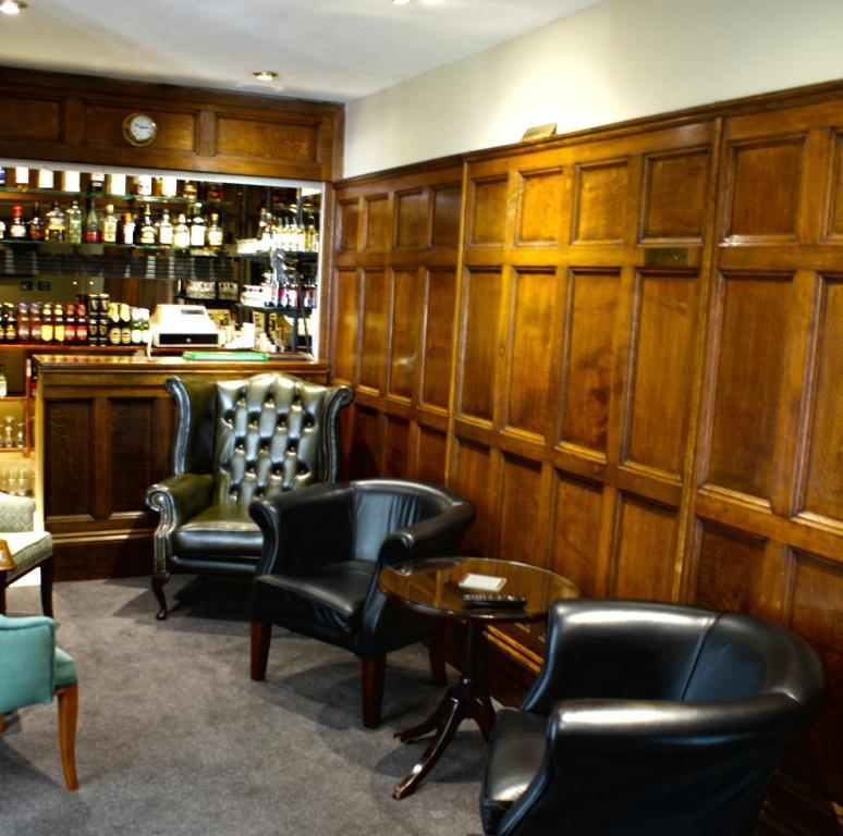 The Wyastone Hotel Cheltenham Ngoại thất bức ảnh
